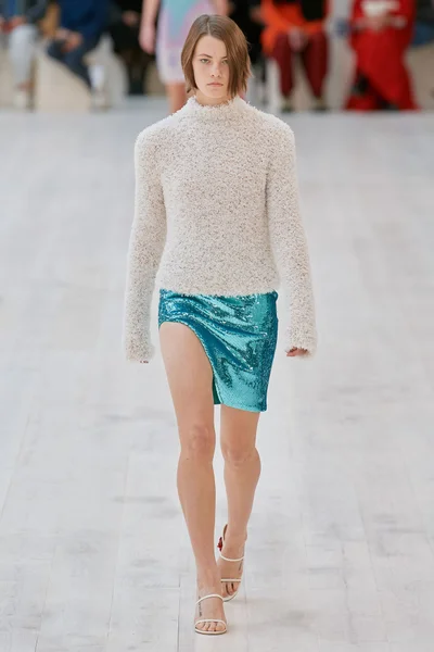Look 44